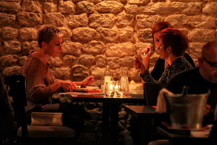 Restoran bar Atrij: Finger Food & Wine Selection, Foto: Iva Perinčić Restoran bar Atrij: Finger Food & Wine Selection, Foto: Iva Perinčić