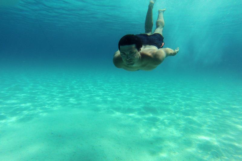 25.07.2013., Dugi otok, Sakarun – Uzduz i poprijeko Dugog otoka u zadarskom arhipelagu u ljetnim danima prepuno je turista, a najomiljenija plaza zasigurno je Sakarun, koja sa nalazi u uvali pokraj mjesta Veli Rat. Pjeskovita plaza sa tirkizno cistim mo