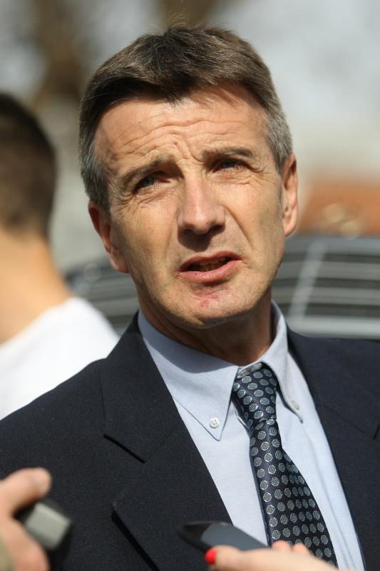 03.04.2014., Zadar – U Solarnom centru na Putu Murvice prezentirano je vozilo koje pokrece iskljucivo elektricna energija. Automobil su u cetiri mjeseca rada napravili ucenici Strukovne skole Vice Vlatkovica Valentino Raspovic, Andjelo Pastuovic i Toni 03.04.2014., Zadar – U Solarnom centru na Putu Murvice prezentirano je vozilo koje pokrece iskljucivo elektricna energija. Automobil su u cetiri mjeseca rada napravili ucenici Strukovne skole Vice Vlatkovica Valentino Raspovic, Andjelo Pastuovic i Toni