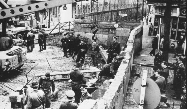 Berlinski zid izgradnja