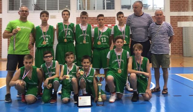 OŠ Šimuna Kožićića Benje u trileru do naslova državnih prvaka za 5. i 6. razrede