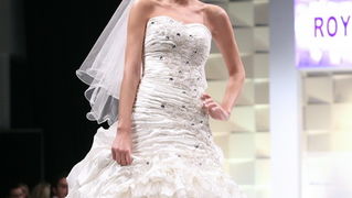 Zagreb, 040211. 
Arena Zagreb, Laniste.
13. Sajam vjencanja, velika modna revija sa modelima modne agencije Sandra. 
Na slici: kreacije Royal Bride.
Foto: Biljana Gaurina / CROPIX