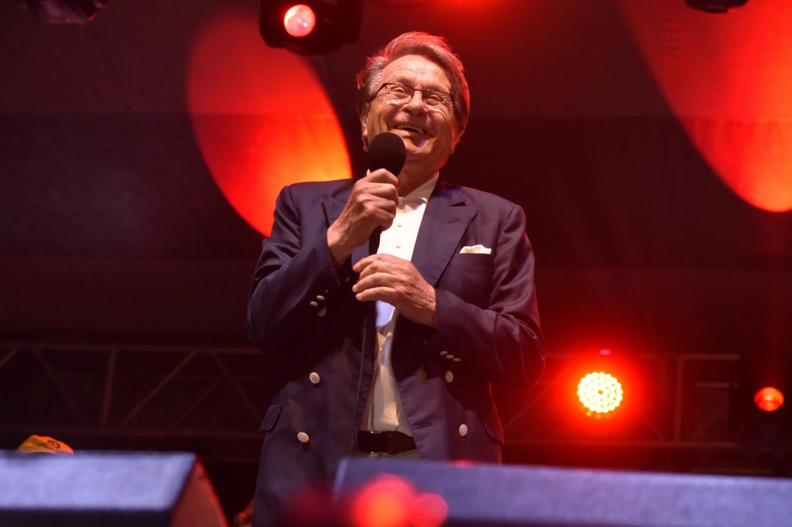 U rodnom Livnu priređen veličanstven doček Zlatku Daliću U rodnom Livnu priređen veličanstven doček Zlatku Daliću