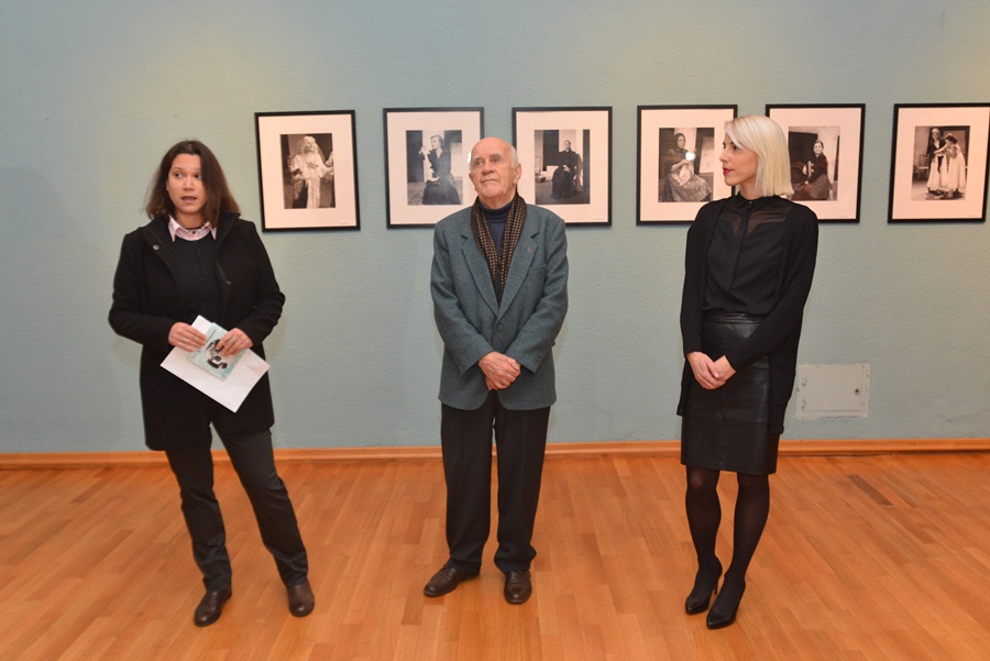 Otvorenje izložbe Abdulaha Seferovića “Dom Bernarde Albe – 1974.” Otvorenje izložbe Abdulaha Seferovića “Dom Bernarde Albe – 1974.”