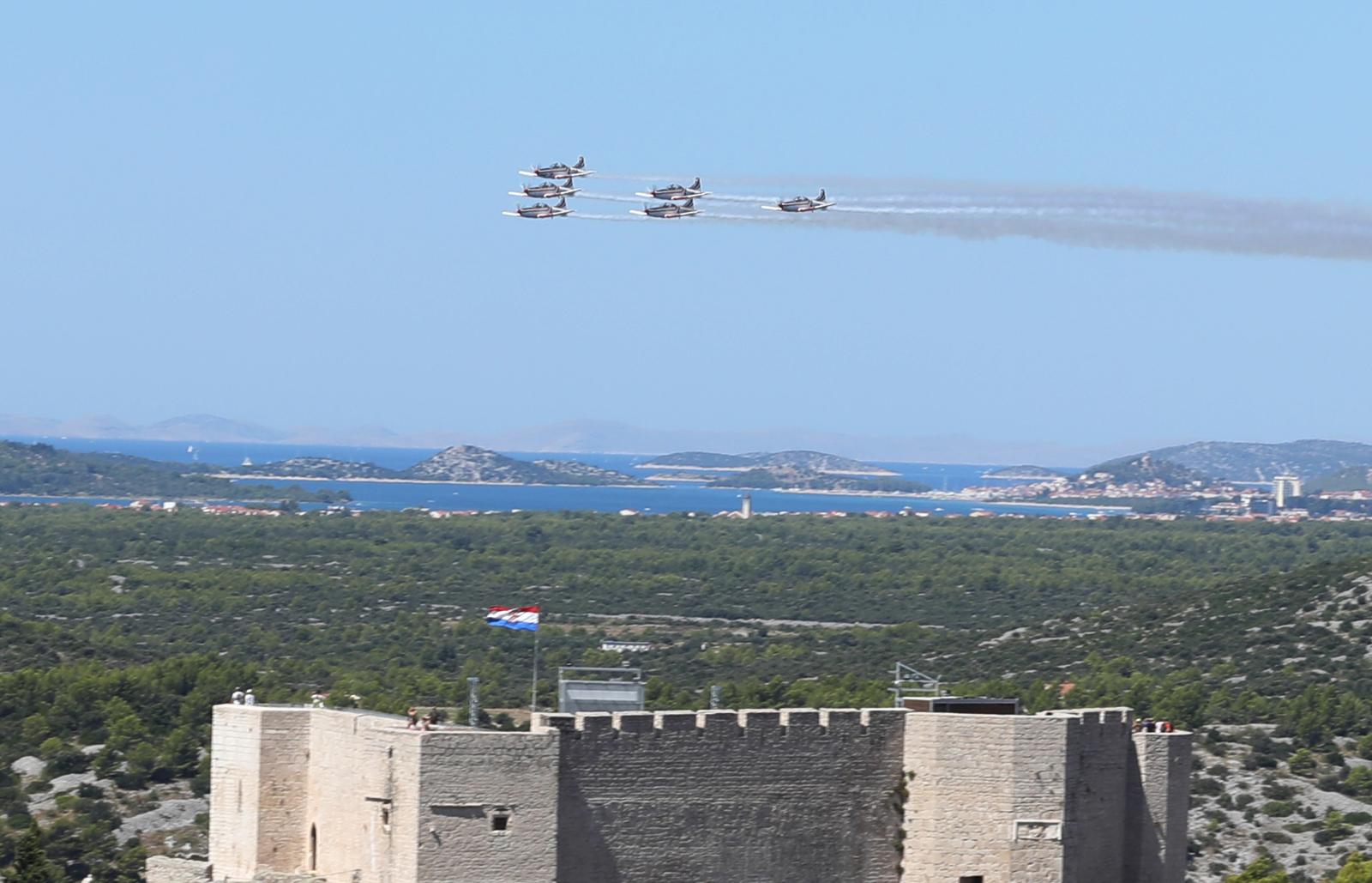 Krila Oluje slave 18. rođendan preletom preko 18 gradova na obali Krila Oluje slave 18. rođendan preletom preko 18 gradova na obali