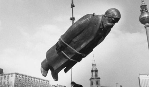 Spomenik (Foto: Tportal)