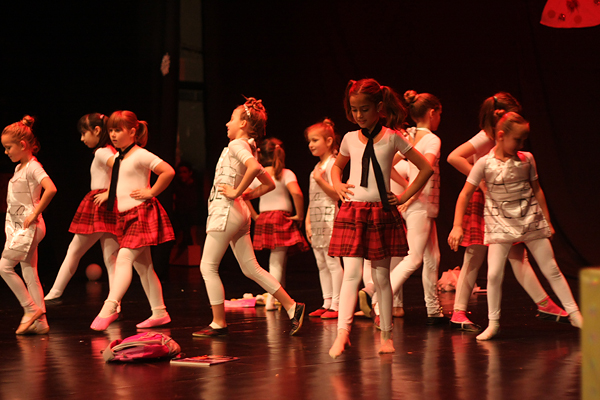 Plesni studio Zalet : “Čarobni snovi” (foto:Saša Čuka)