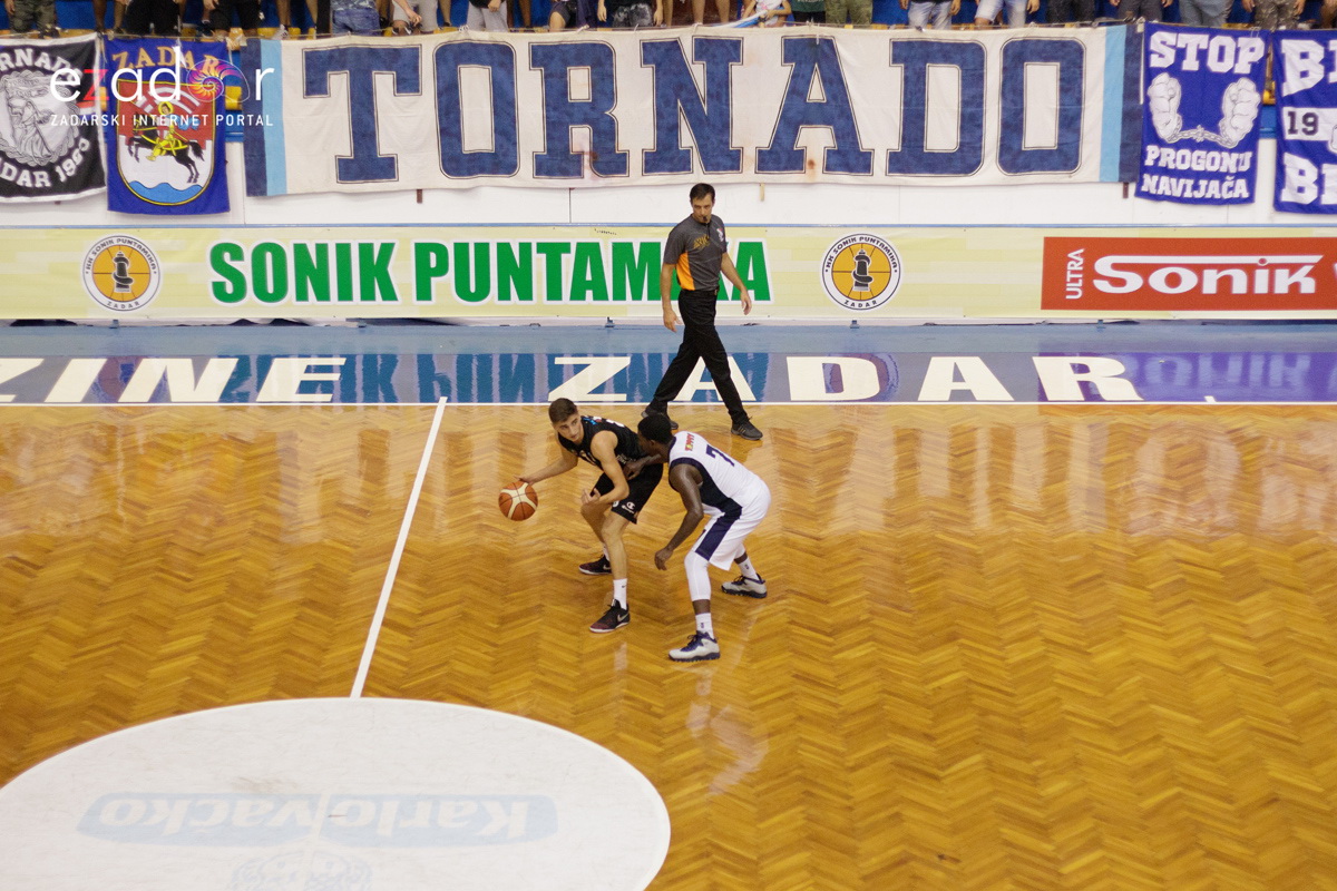 Humanitarna utakmica u Jazinama: KK Zadar – KK Diadora Humanitarna utakmica u Jazinama: KK Zadar – KK Diadora