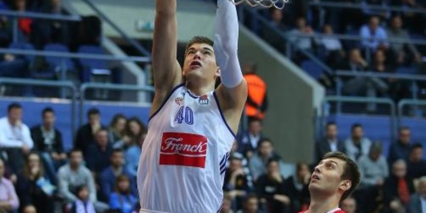 22.12.2015., KC Drazen Petrovic, Zagreb – ABA liga, 16. kolo, KK Cibona – KK Cedevita. Ivica Zubac, Karlo Zganec. Photo: Jurica Galoic/PIXSELL 22.12.2015., KC Drazen Petrovic, Zagreb – ABA liga, 16. kolo, KK Cibona – KK Cedevita. Ivica Zubac, Karlo Zganec. Photo: Jurica Galoic/PIXSELL