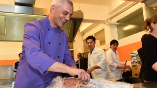 Tuna, Sushi & Wine Festival: Japanski masterchef Nakatsuji održao edukaciju pripreme tradicionalnih japanskih jela Tuna, Sushi & Wine Festival: Japanski masterchef Nakatsuji održao edukaciju pripreme tradicionalnih japanskih jela