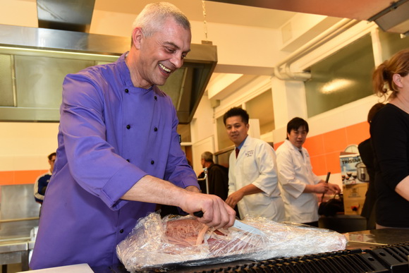 Tuna, Sushi & Wine Festival: Japanski masterchef Nakatsuji održao edukaciju pripreme tradicionalnih japanskih jela Tuna, Sushi & Wine Festival: Japanski masterchef Nakatsuji održao edukaciju pripreme tradicionalnih japanskih jela