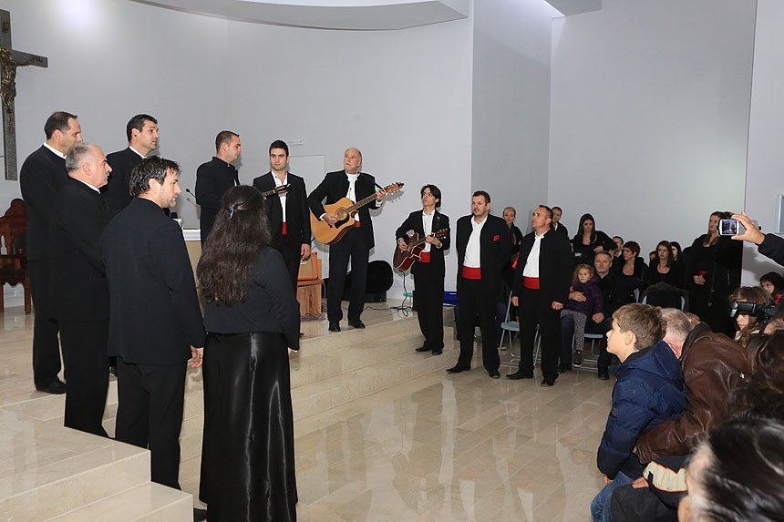 Blagdanski koncert okupio je brojne izvođače. Nastupio je Marko Perković Thompson, klapa Luna, klapa Kalelarga, klapa Hrvace