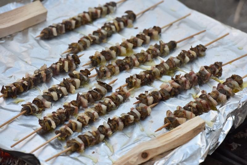 U sklopu Benkovackog kulturnog ljeta Grad Benkovac i Turisticka zajednica Grada Benkovca vec cetvrtu godinu za redom organiziraju manifestaciju Puzevim korakom. Radi se o gastro manifestaciji pripreme i degustacije puzeva. Posjetitelji su imali prilike d U sklopu Benkovackog kulturnog ljeta Grad Benkovac i Turisticka zajednica Grada Benkovca vec cetvrtu godinu za redom organiziraju manifestaciju Puzevim korakom. Radi se o gastro manifestaciji pripreme i degustacije puzeva. Posjetitelji su imali prilike d