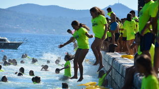 10. dm Millennium Jump na zadarskoj rivi – 3 tisuće skakača poslalo prekrasnu priču u svijet 10. dm Millennium Jump na zadarskoj rivi – 3 tisuće skakača poslalo prekrasnu priču u svijet