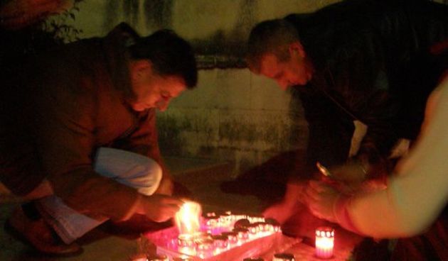 Benkovac, paljenje svijeća