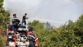 Zračne i kopnene snage gase požar kod Kožina Zračne i kopnene snage gase požar kod Kožina