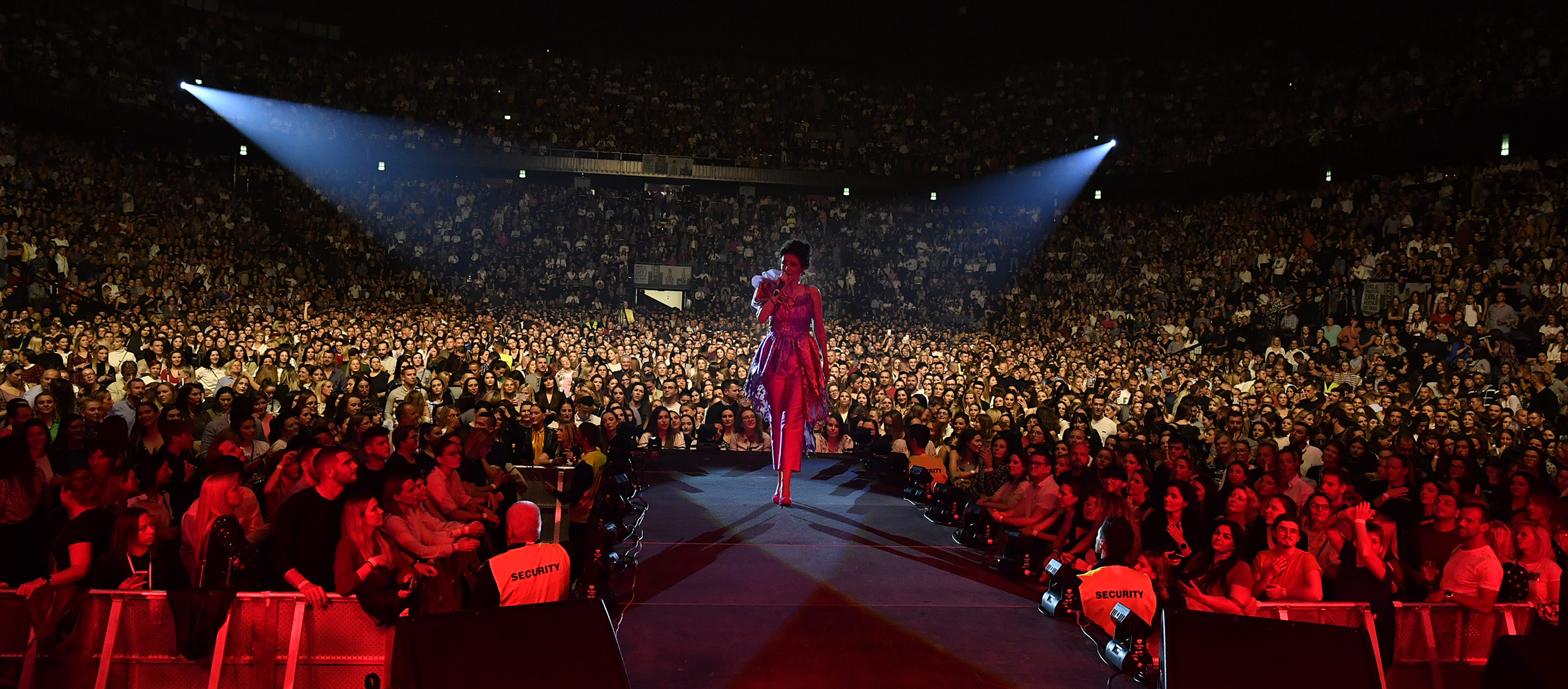 Doris nakon nezaboravnog koncerta u splitskoj Areni: Bila je ovo iznimno emotivna večer za mene Doris nakon nezaboravnog koncerta u splitskoj Areni: Bila je ovo iznimno emotivna večer za mene