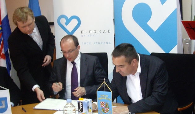 Potpisan sporazum o prijateljstvu gradova Biograda i Kyjova, foto: L. Ostric