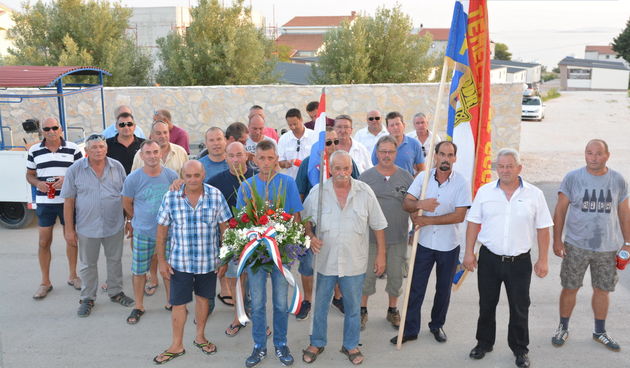 Pakoštanski branitelji položili vijenac i zapalili svijeće u znak sjećanja na poginule suborce