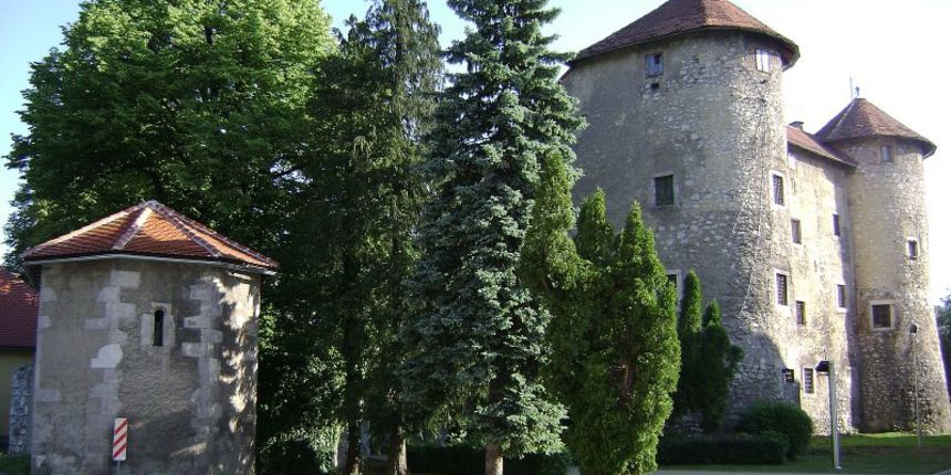 Ogulin-dvorac Ogulin-dvorac