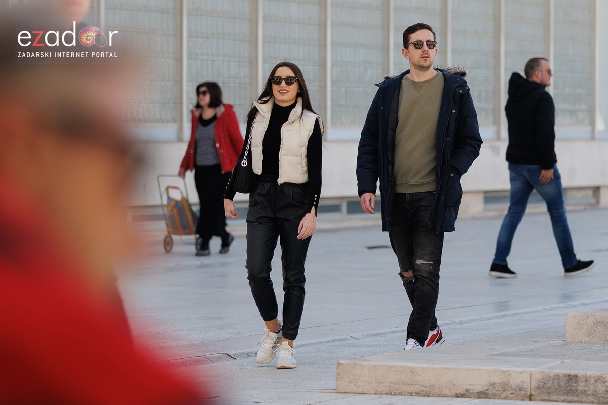 Đir po gradu, subotnja špica 19. ožujka 2022. Đir po gradu, subotnja špica 19. ožujka 2022.