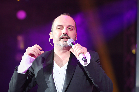 Karlovačko live 2012: Tony Cetinski na Višnjiku (foto:Saša Čuka) Karlovačko live 2012: Tony Cetinski na Višnjiku (foto:Saša Čuka)