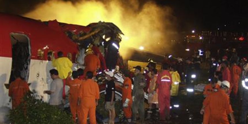 Pad zrakoplova na Tajlandu Pad zrakoplova na Tajlandu