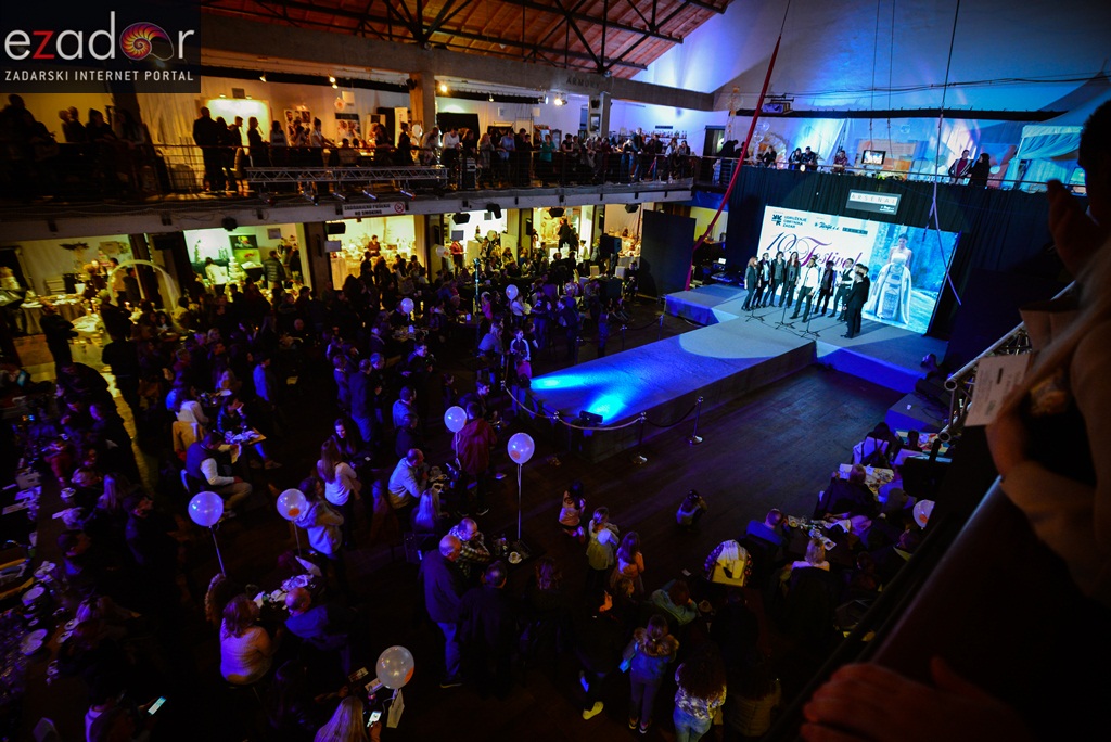 10. Festival vjenčanja: Modna revija vjenčanica i revija cvijeća 10. Festival vjenčanja: Modna revija vjenčanica i revija cvijeća