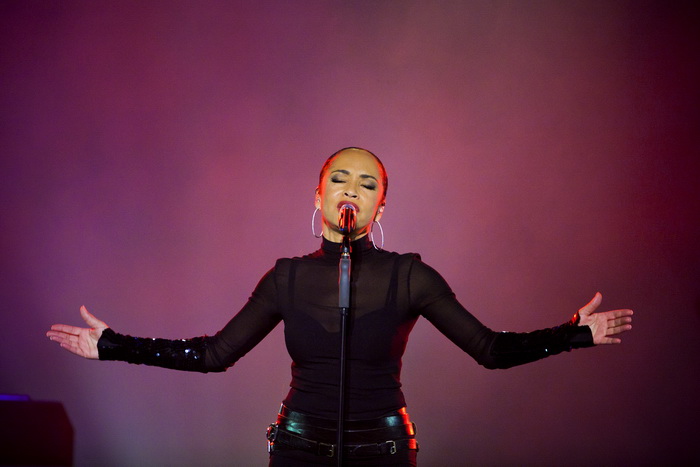 Zagreb, 221111.
Britanska skupina Sade predvodjena karizmatcnom pjevacicom Sade Adu odrzala je veceras koncert u Areni Zagreb u sklopu svoje turneje Sade Live.
Foto: Neja Markicevic / CROPIX