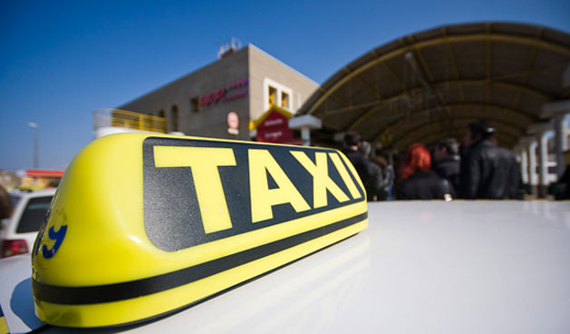 Prosvjed taksista na autobusnom kolodvoru (foto:Saša Čuka)