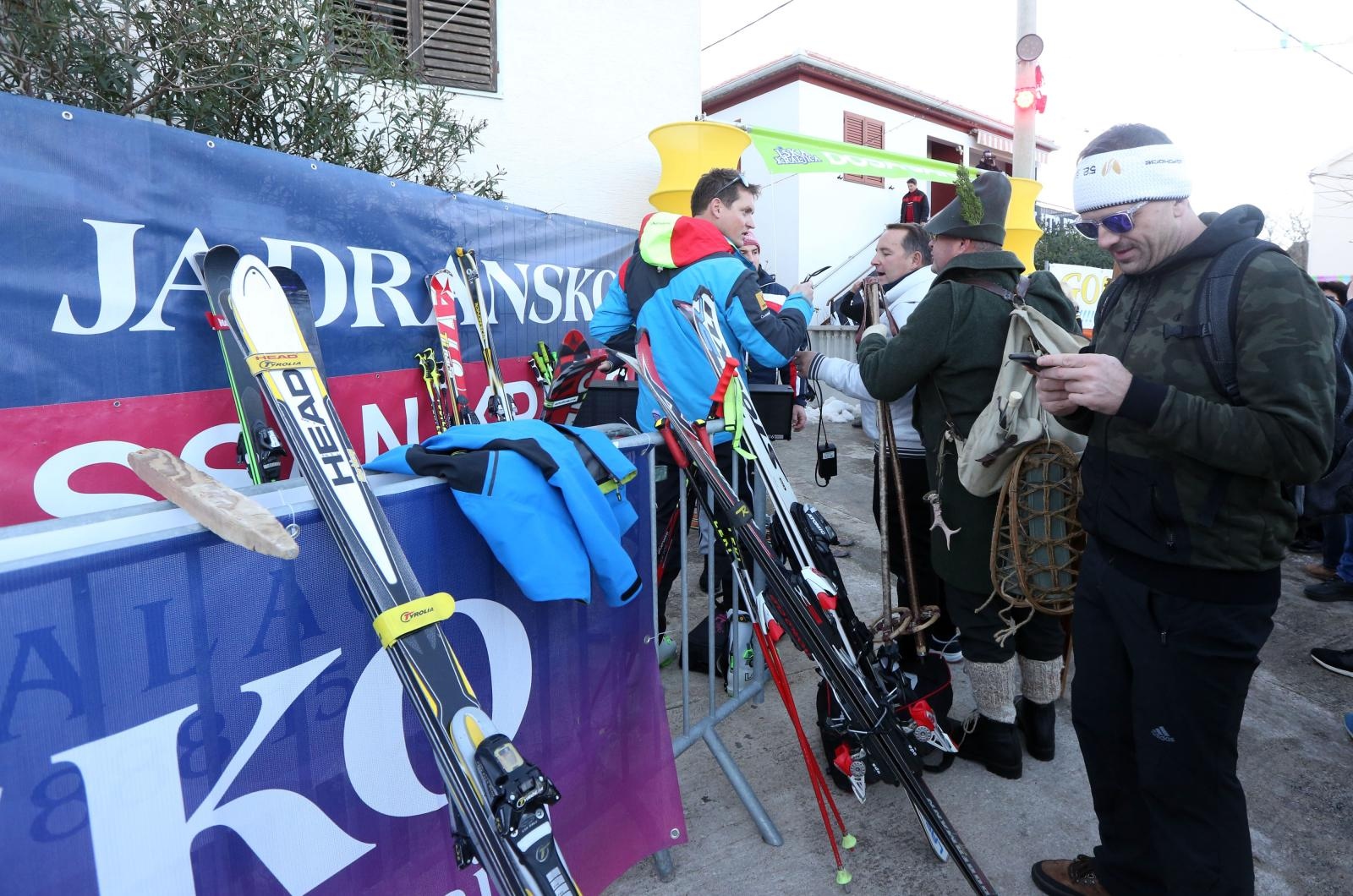 Skijaški spektakl u Velom Ižu: Pripreme za utrku “Iška kraljica”