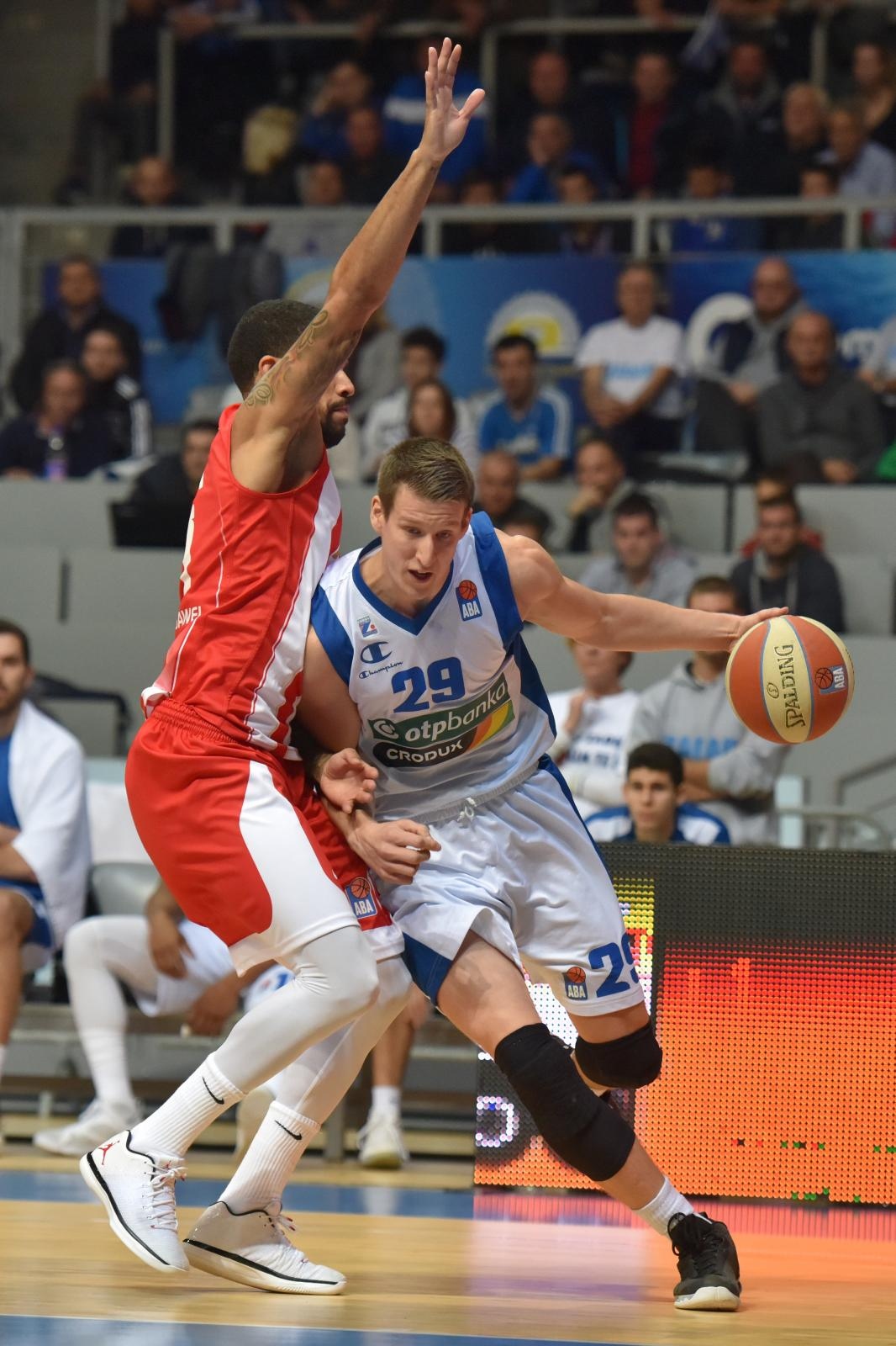 ABA liga, 9. kolo: KK Zadar – KK Crvena Zvezda 76-88 ABA liga, 9. kolo: KK Zadar – KK Crvena Zvezda 76-88