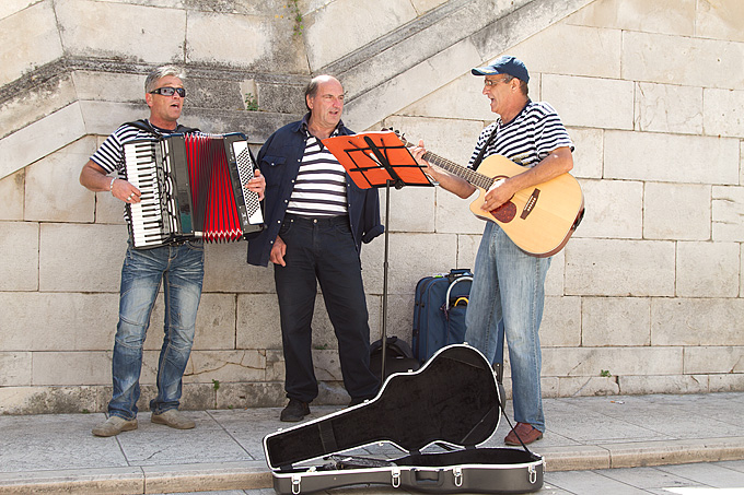 Narodni trg: Simultanka velemajstora Saša Martinović na 50 pločaa, Foto: Leo Banićć Narodni trg: Simultanka velemajstora Saša Martinović na 50 pločaa, Foto: Leo Banićć