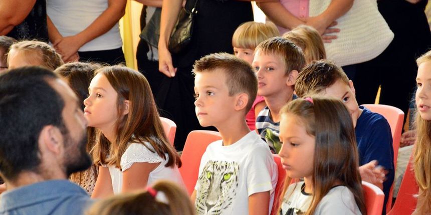 Prvi dan škole u OŠ Stanovi  ; foto Iva Perinčić