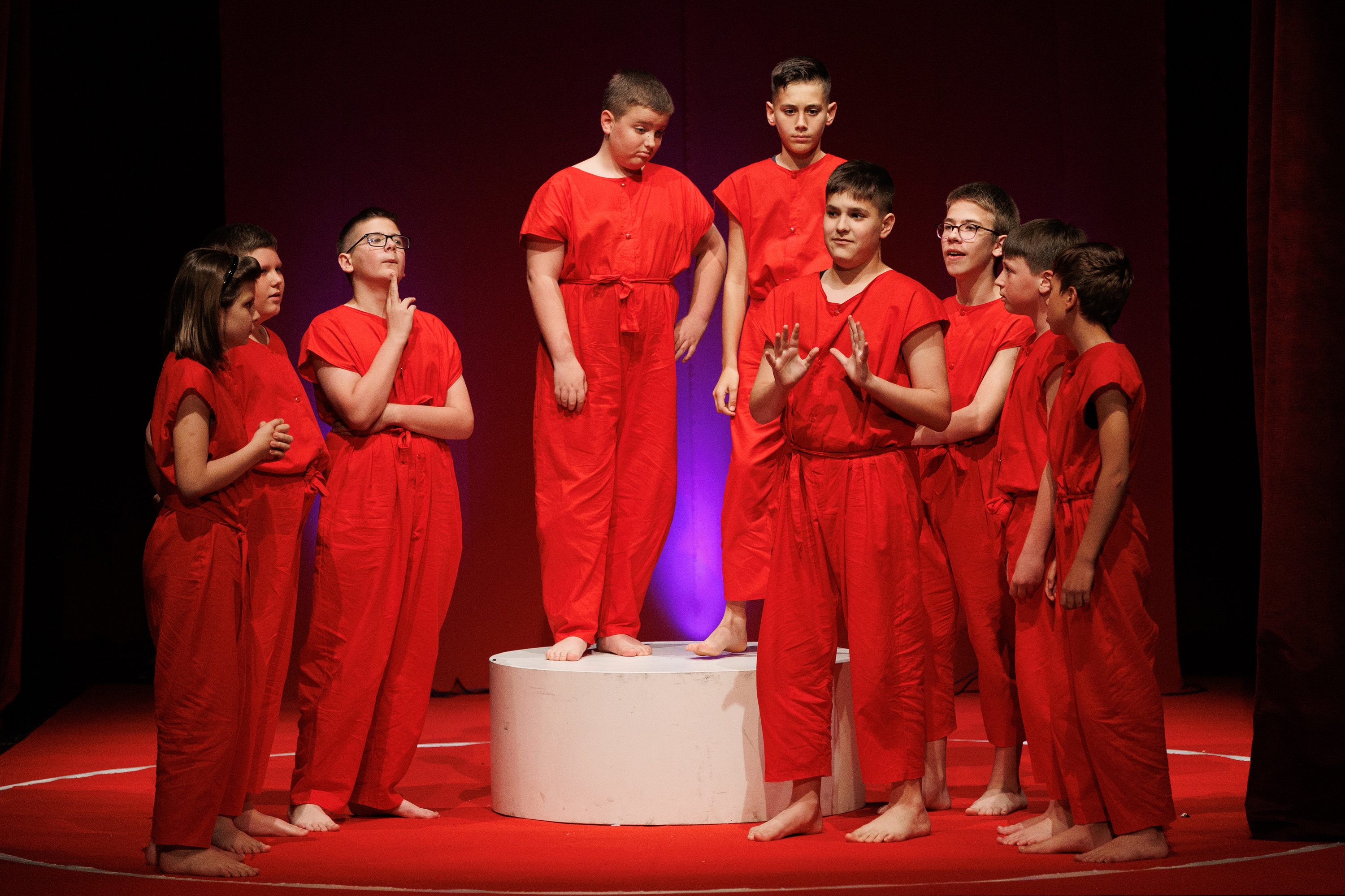 Igrajmo se: Zabranjeno mlađima od 15 strana A