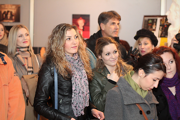 Prva samostalna izložba Ive Perinčić ” Čarolija Kazališta lutaka “