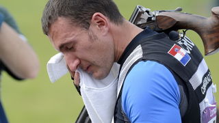 London, 060812.
Hrvatski strijelci Anton Glasnovic i Giovanni Cernogoraz u finalu trapa tijekom Olimpijskih Igara u Londonu.
Na fotografiji: Giovanni Cernogoraz osvojio je zlato.
Foto: Drago Sopta / CROPIX