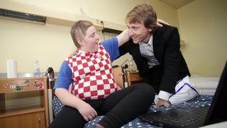 Luki Modriću u dječjoj bolnici u Klaićevoj uručena nagrada nogometaša godine, Photo: Petar Glebov/PIXSELL Luki Modriću u dječjoj bolnici u Klaićevoj uručena nagrada nogometaša godine, Photo: Petar Glebov/PIXSELL