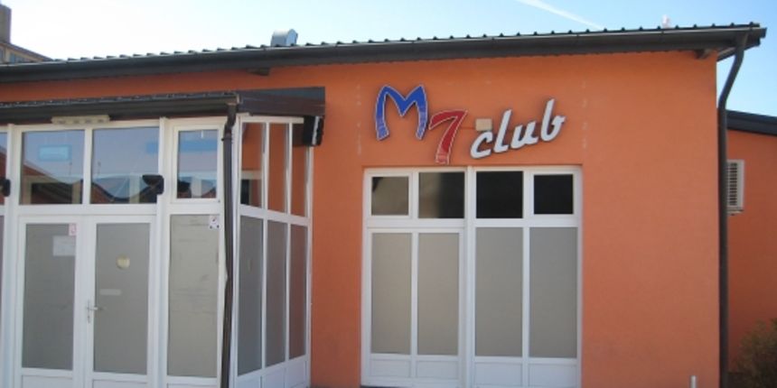 Narodnjačka kavana “Kod Pajde” u Kninu (Foto: Željko Huljev/CROPIX) Narodnjačka kavana “Kod Pajde” u Kninu (Foto: Željko Huljev/CROPIX)