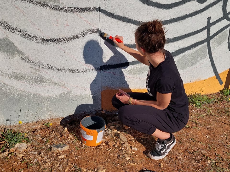 Učenici Škole primijenjene umjetnosti i dizajna oslikavaju još jedan zid na Višnjiku