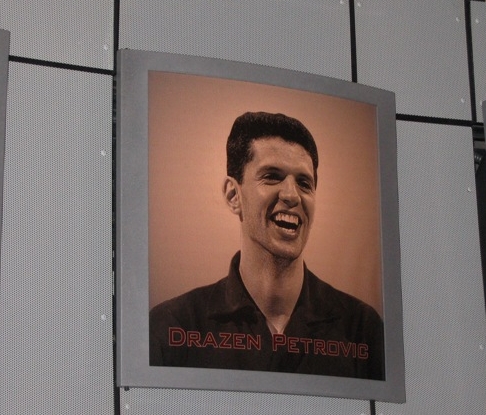 Image 1182509 (auto) Image 1182509 (auto)