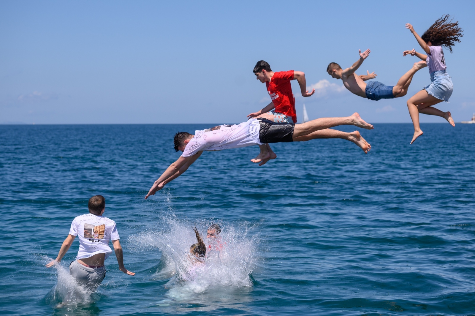 Zadarski maturanti obilježili kraj škole na rivi
