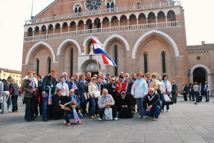 Zadarski vjernici u Lourdesu