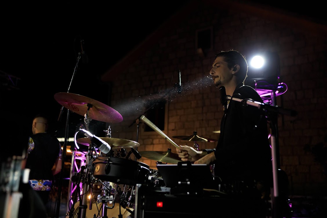 Image 5793759 (auto) Image 5793759 (auto)