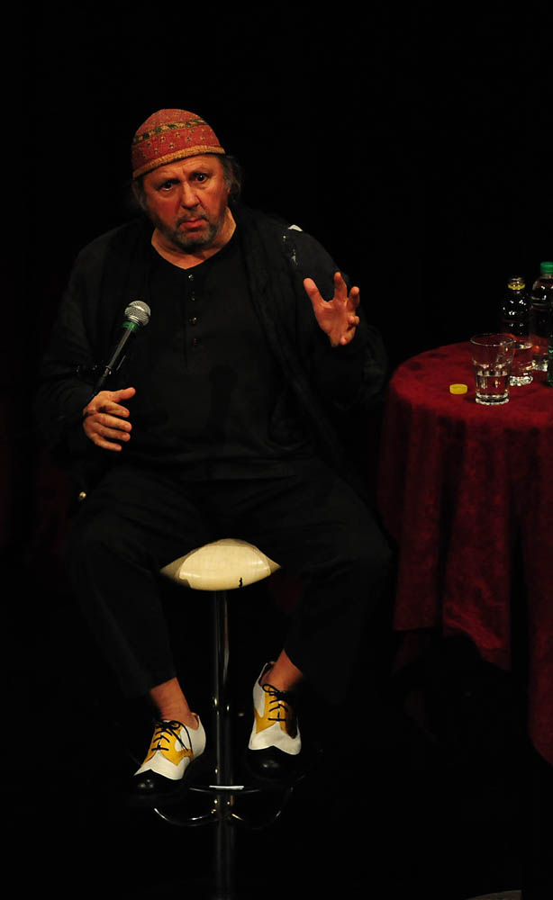 Zadar, 06.03.2013. snimio: Nenad Marčev,
Monodrama Zijaha Sokolovića,
Međuigre 0-24,
Redatelj Zijah Sokolović,
Dvorana HNK Zadar Zadar, 06.03.2013. snimio: Nenad Marčev,
Monodrama Zijaha Sokolovića,
Međuigre 0-24,
Redatelj Zijah Sokolović,
Dvorana HNK Zadar