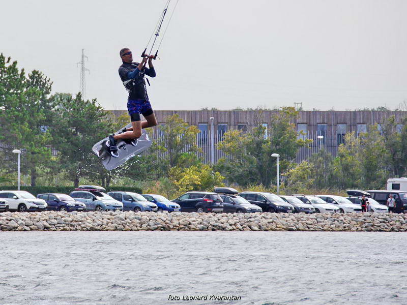 Kite surferi guštaju u Ninu