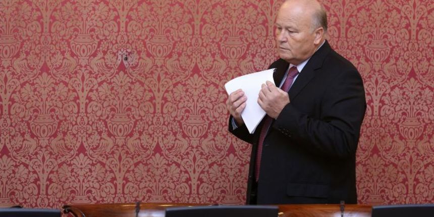 14.11.2013., Zagreb – Vlada RH je na danasnjoj sjednici raspravljala o rebalansu proracuna za 2013. godinu i proracunu za 2014. Slavko Linic. Photo: Patrik Macek/PIXSELL 14.11.2013., Zagreb – Vlada RH je na danasnjoj sjednici raspravljala o rebalansu proracuna za 2013. godinu i proracunu za 2014. Slavko Linic. Photo: Patrik Macek/PIXSELL