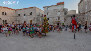 Dječjim karnevalskim danom započeo 59. Paški ljetni karneval