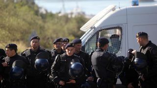 Radnicima škvera Nauta Lamjana interventna policija PU Zadarske onemogućila je pokušaj ulaska u škver u kojem se odvija stečajni postupak. Photo: Filip Brala/PIXSELL Radnicima škvera Nauta Lamjana interventna policija PU Zadarske onemogućila je pokušaj ulaska u škver u kojem se odvija stečajni postupak. Photo: Filip Brala/PIXSELL
