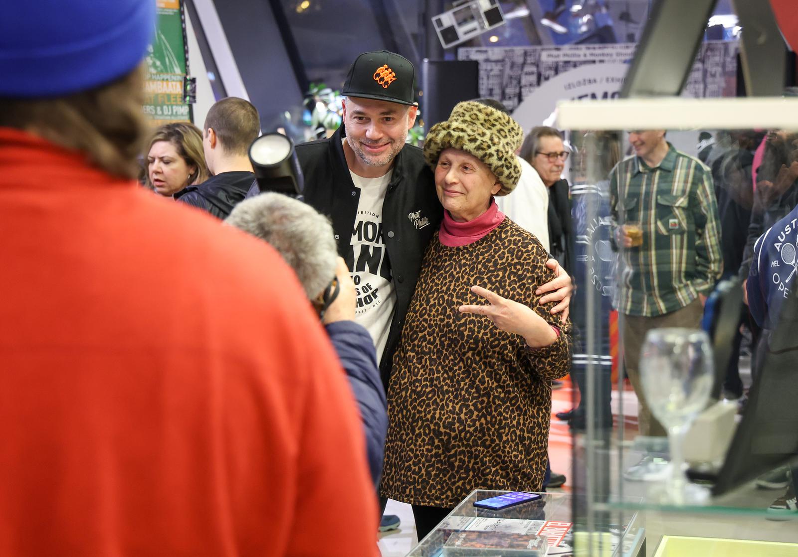 Otvorena je izložba Memory Lane – 40 godina hip-hopa Otvorena je izložba Memory Lane – 40 godina hip-hopa